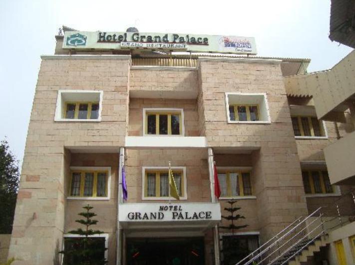 Hotel Grand Palace Kodaikanal Buitenkant foto